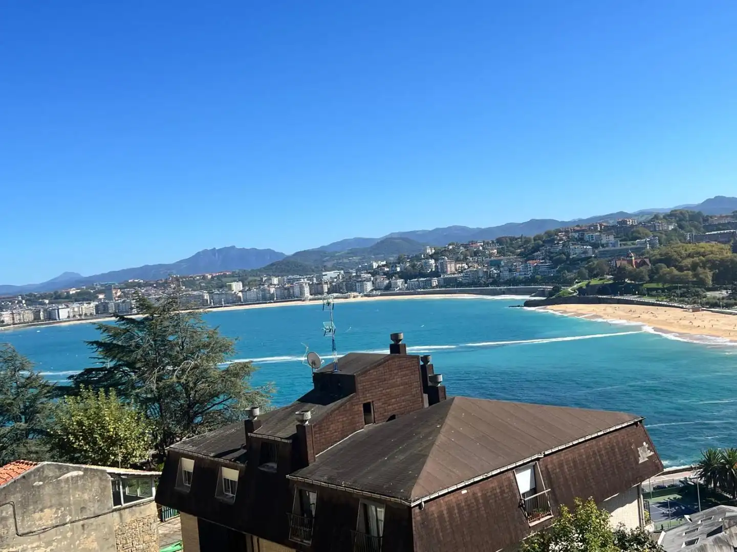 Außenansicht von Wohnung zur Miete in Donostia - San Sebastián  mit Heizung, Parkett und Terrasse