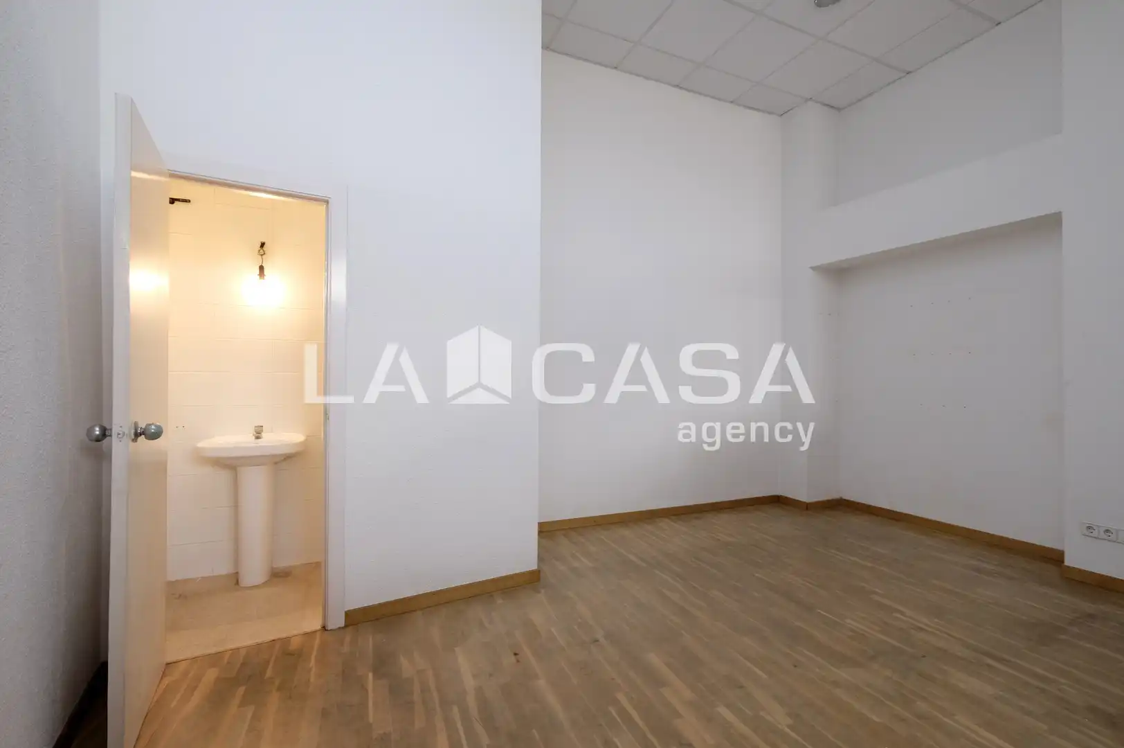 Local comercial en venda a Nou Barris, imagen 14