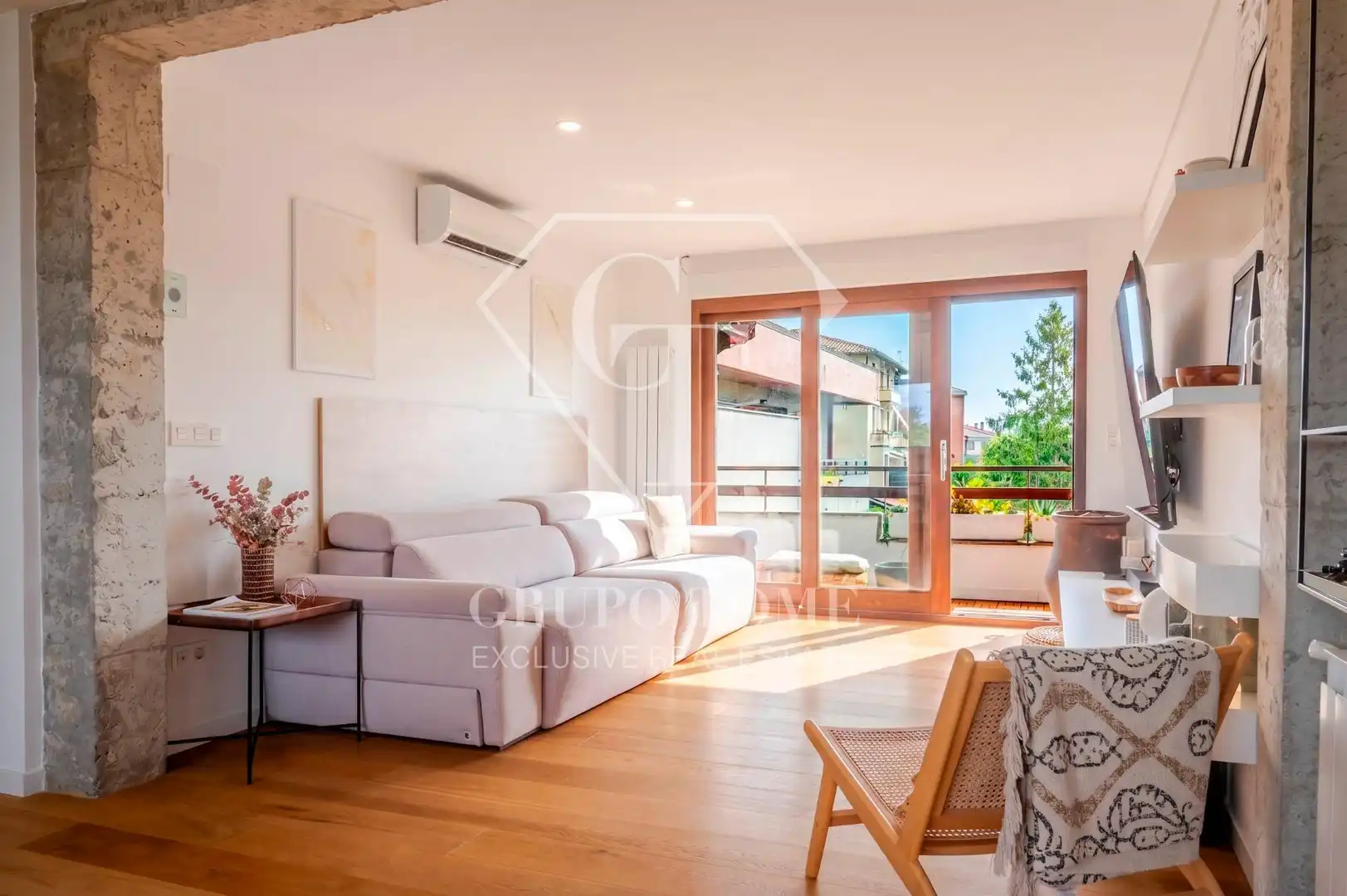 Sala d'estar de Pis en venda en Donostia - San Sebastián  amb Aire condicionat, Calefacció i Terrassa