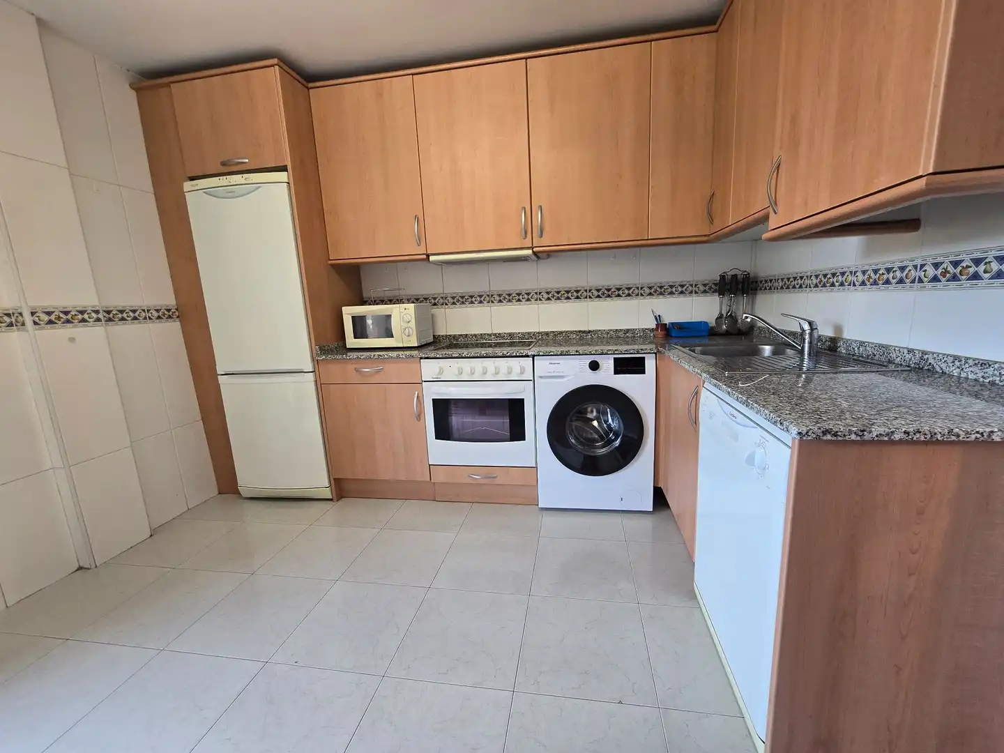 Cocina de Piso de alquiler en  Logroño con Calefacción, Terraza y Trastero