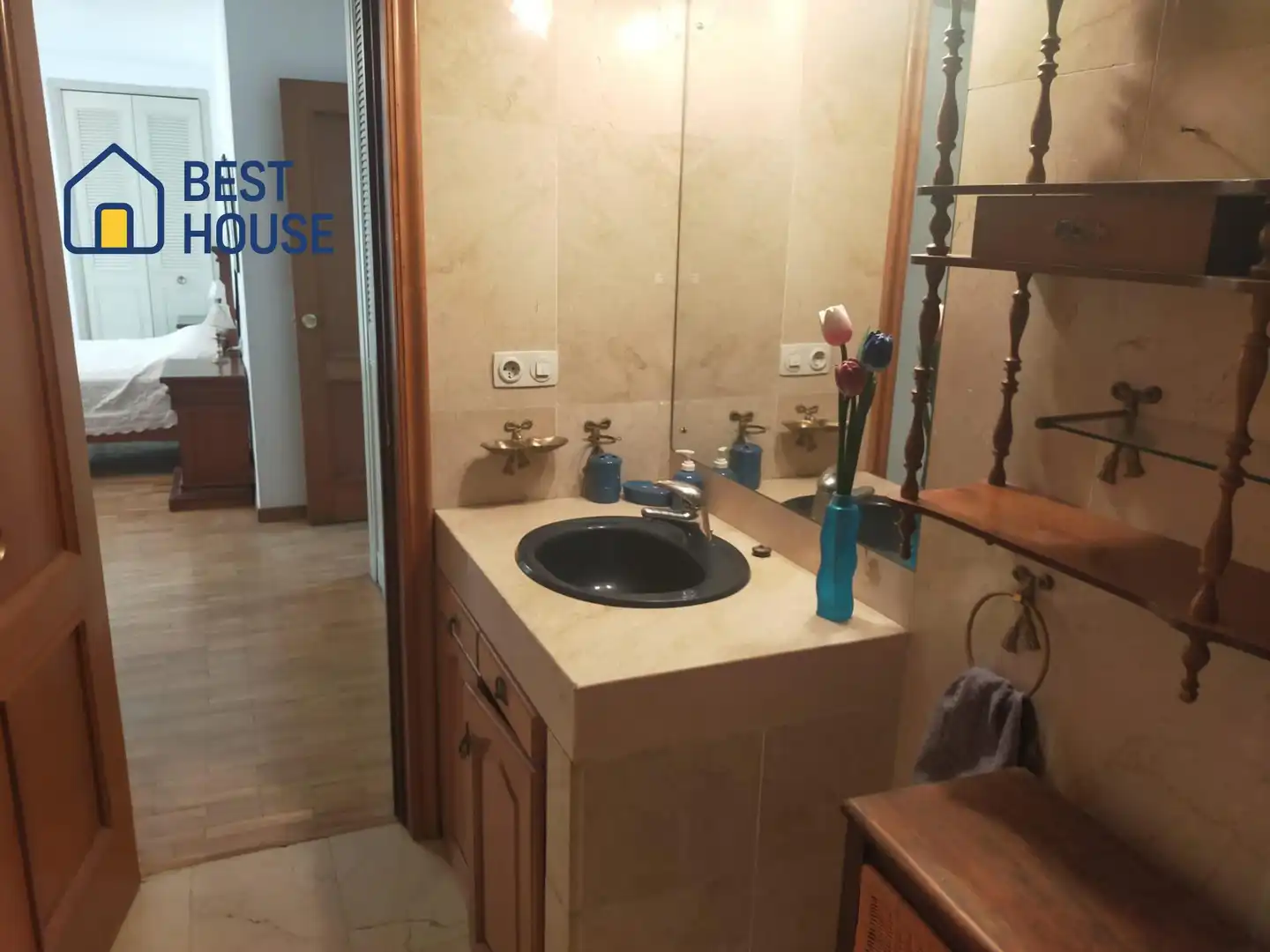 Baño de Piso en venta en León Capital  con Calefacción, Terraza y Trastero