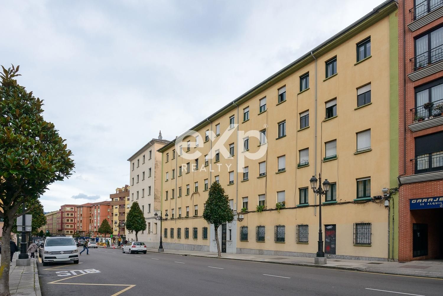 Exterior view of Flat for sale in Oviedo   with Furnished