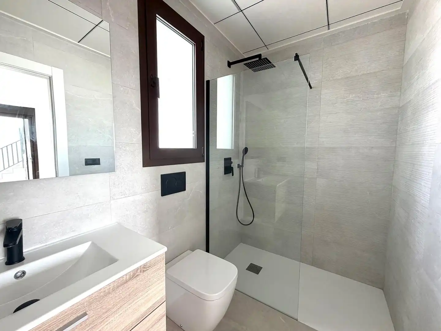 Bany de Apartament en venda en Orihuela amb Terrassa, Traster i Piscina comunitària