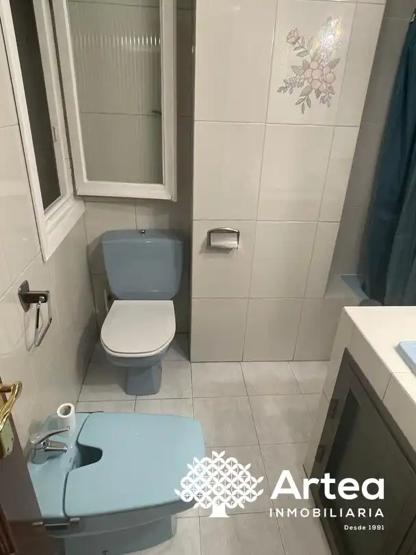 Bathroom of Flat for rent in Bilbao   with Heating