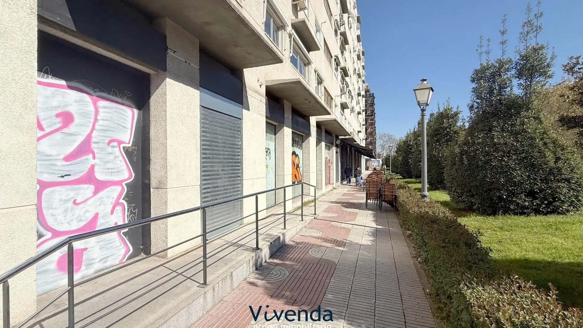 Vista exterior de Local en venta en Alcorcón