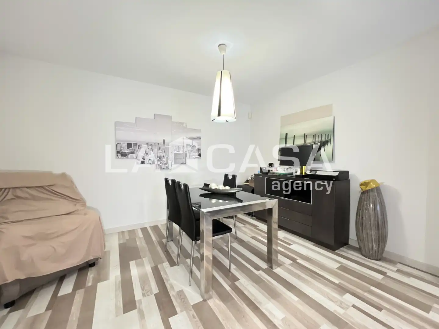 Menjador de Pis en venda en Badalona amb Terrassa i Balcó