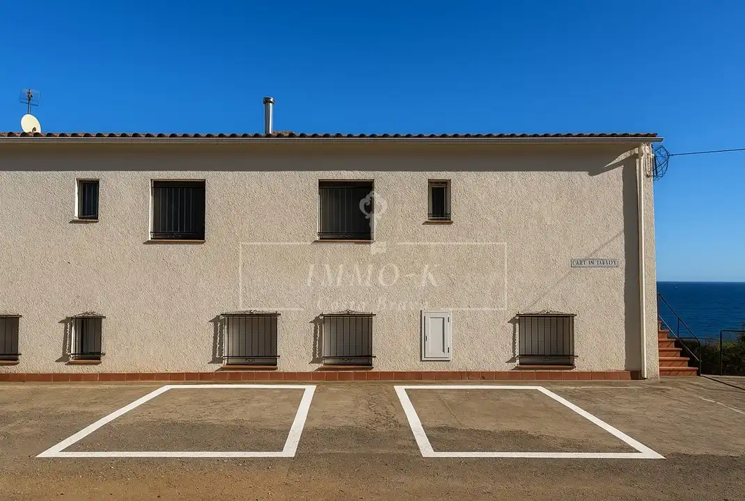 Vista exterior de Apartament en venda en Llançà amb Terrassa