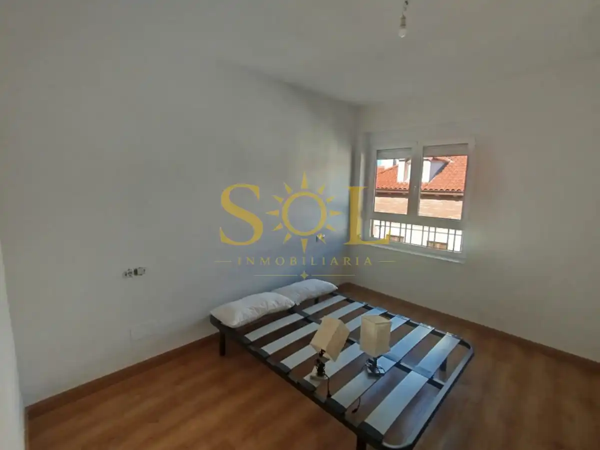 Habitación de Piso para compartir en León Capital  con Calefacción, Amueblado y Horno