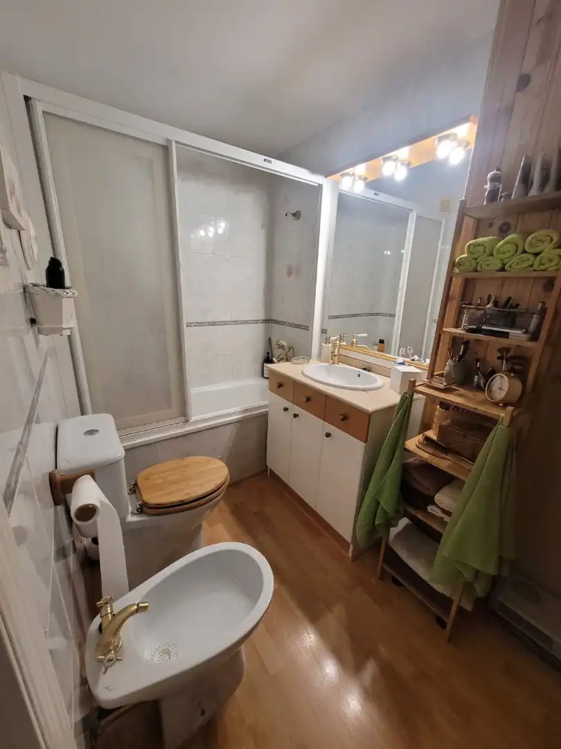 Baño de Piso en venta en Martorell con Aire acondicionado, Parquet y Horno