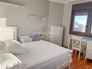 Casa bifamiliare con balcone in vendita a Rúa Oliva