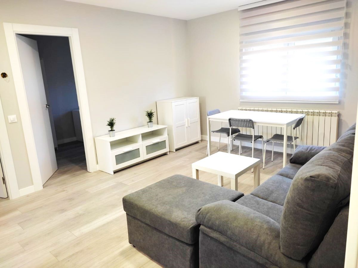 Living room of Flat to rent in Salamanca Capital  with Heating