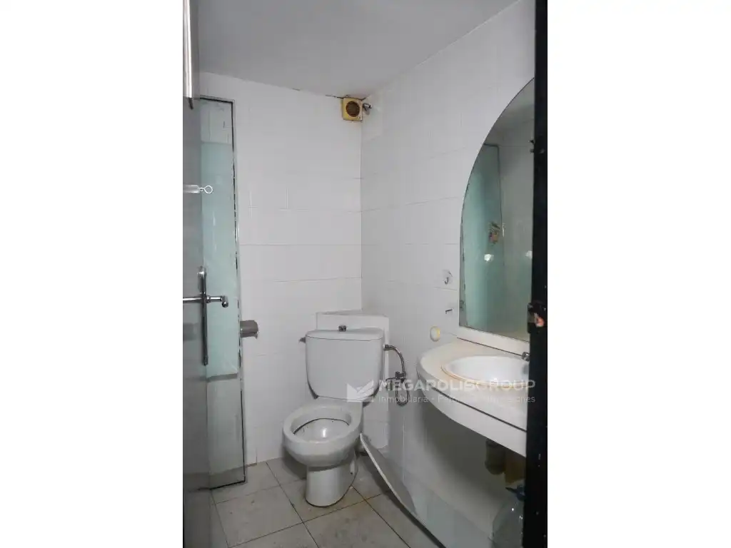 Bany de Local de lloguer en Barcelona