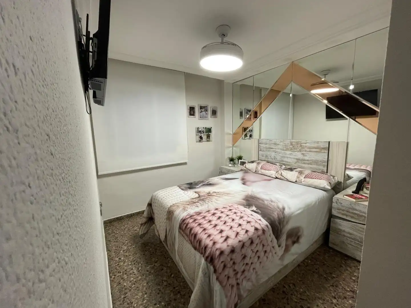Bedroom of Apartments for sale in Manises  with Air Conditioner, Terrace and Storage room