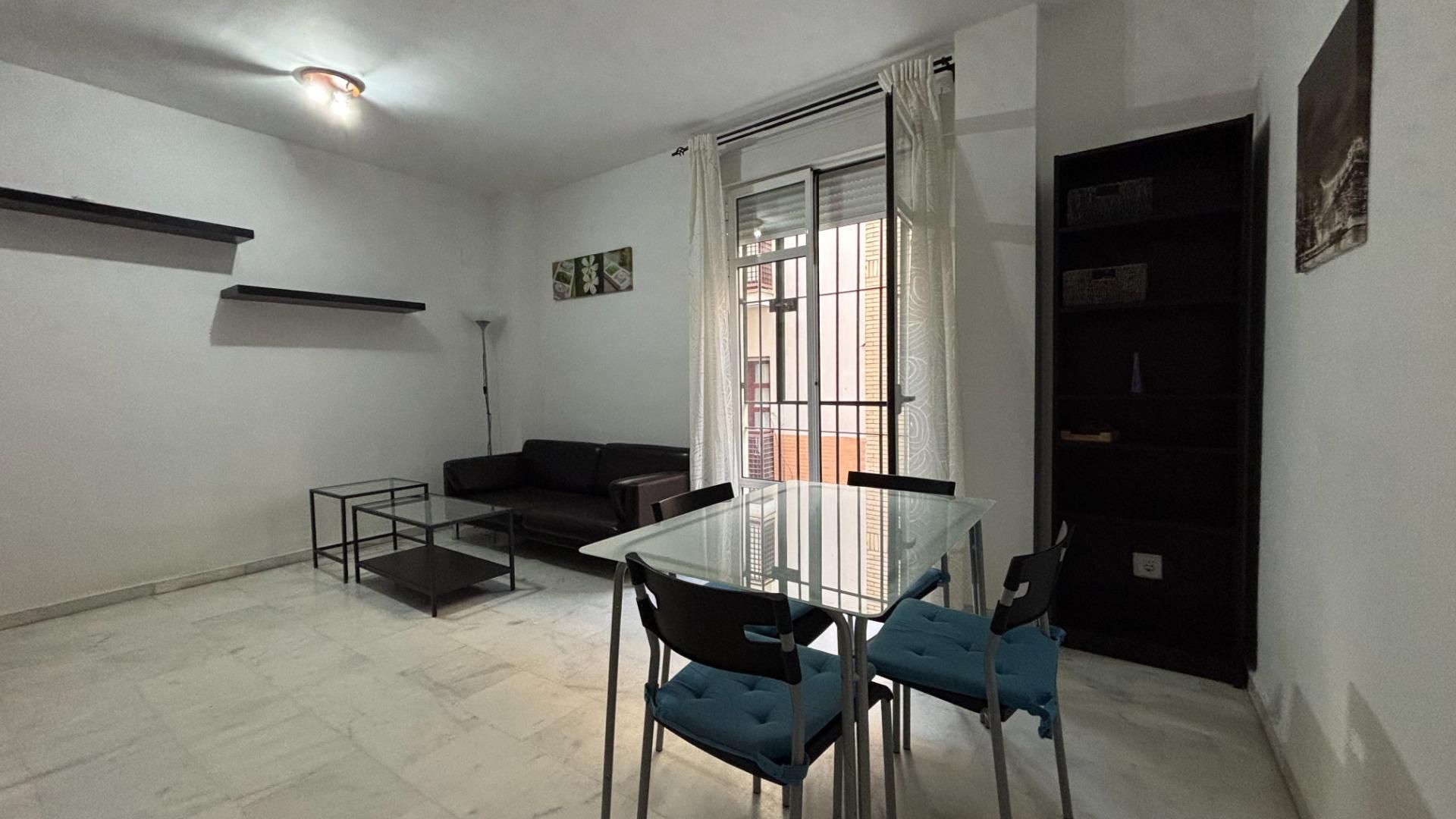 Bedroom of Flat for sale in  Sevilla Capital  with Air Conditioner and Storage room