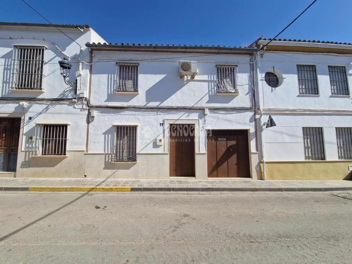 Vista exterior de Casa o xalet en venda en Aguadulce (Sevilla)