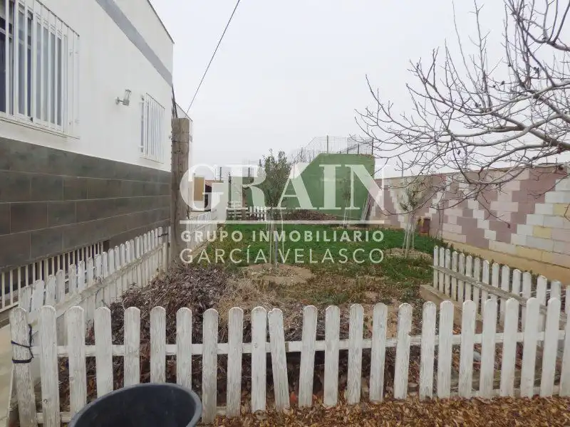 Houses for sale in Albacete  with Heating, Private garden and Storage room