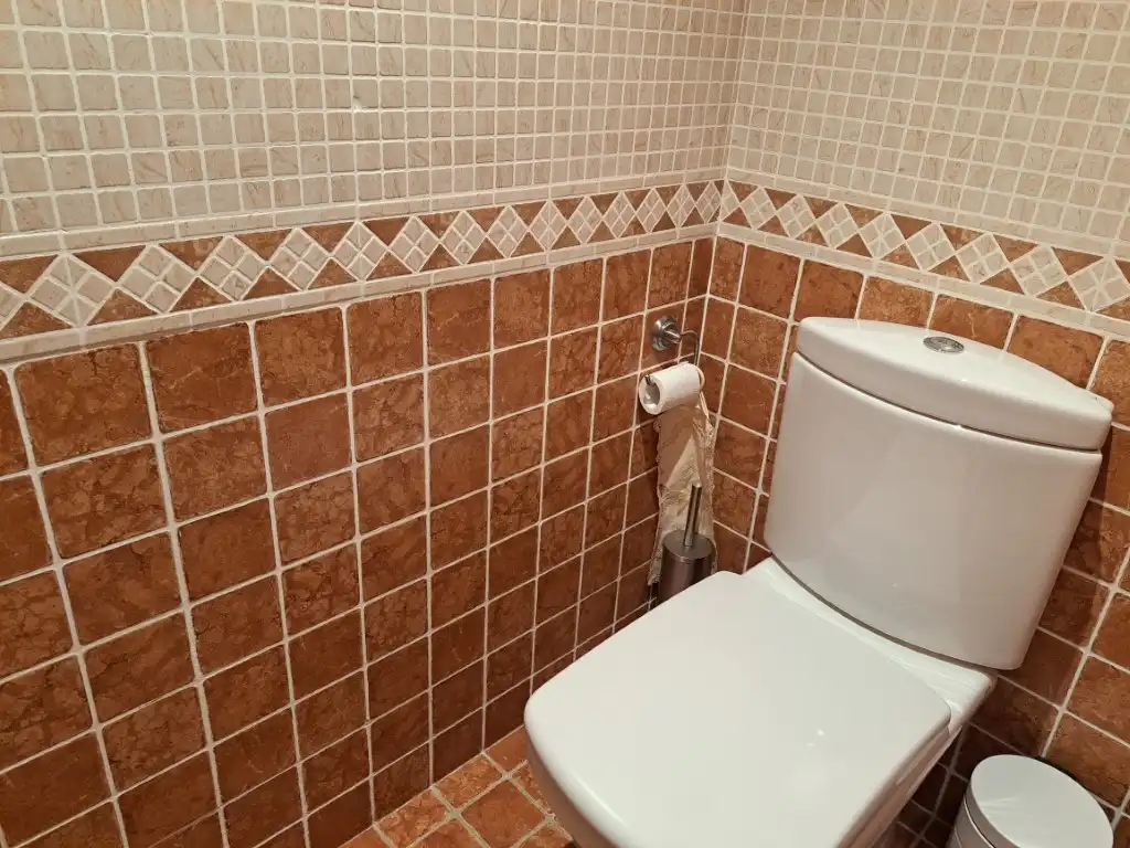 Baño de Dúplex en venta en Alp con Calefacción, Trastero y Amueblado