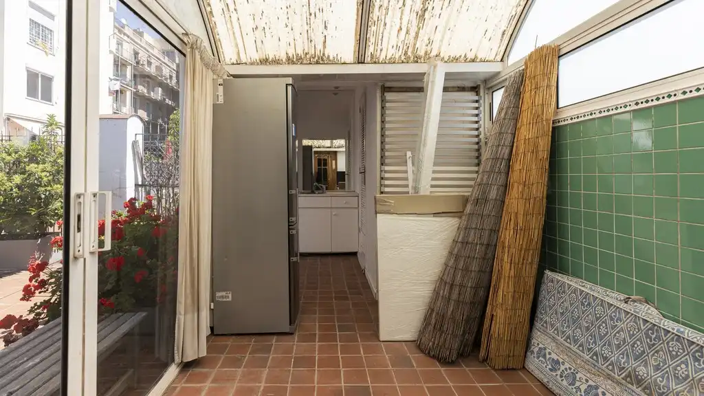 Wohnungen zum Verkauf in Barcelona mit Klimaanlage, Heizung und Terrasse