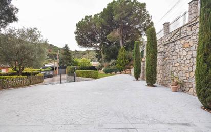 Vista exterior de Casa o xalet en venda en Vallromanes amb Aire condicionat, Calefacció i Jardí privat