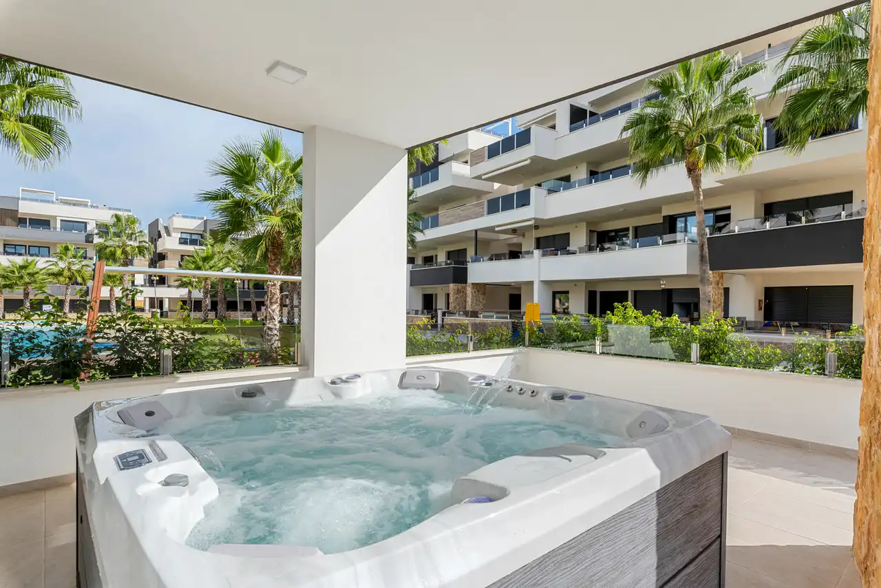 Terrasse von Wohnungen zum Verkauf in Madrid mit Whirlpool und Sauna