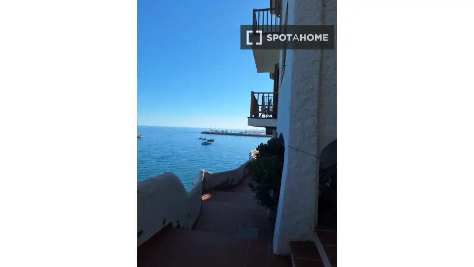 Außenansicht von Wohnungen zur untervermieten in Sitges mit Klimaanlage, Terrasse und Möbliert