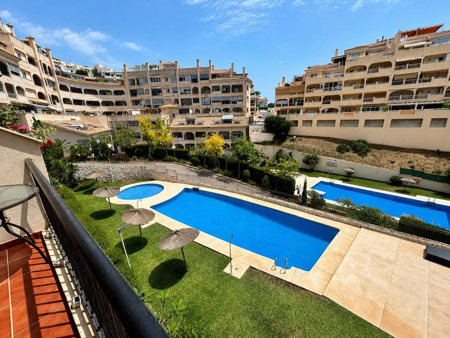 Piscina de Apartamento en venta en Benalmádena con Aire acondicionado, Calefacción y Jardín privado