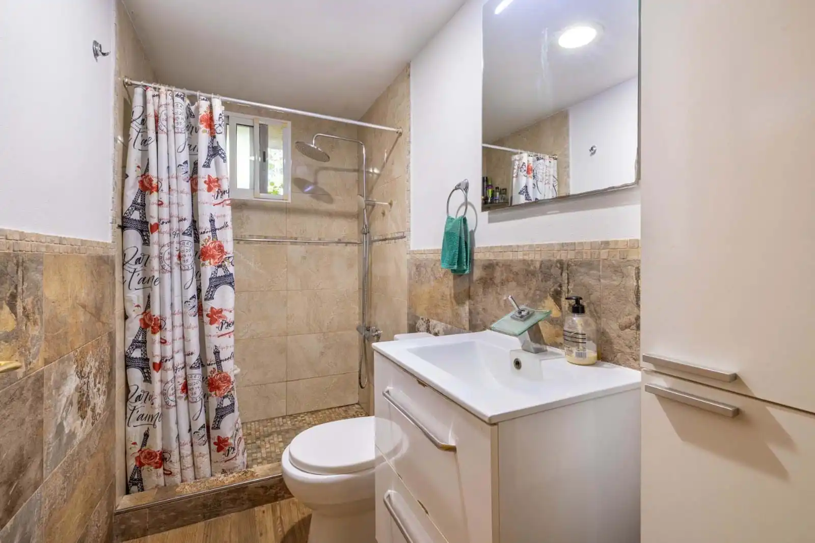 Badezimmer von Haus oder Chalet zum Verkauf in Sencelles mit Klimaanlage, Heizung und Terrasse