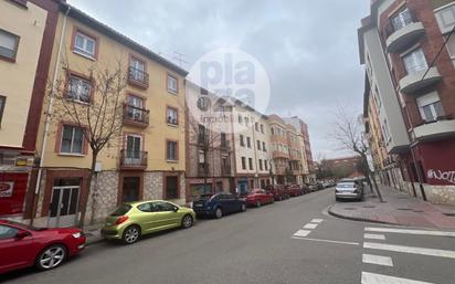 Vista exterior de Pis en venda en Burgos Capital amb Terrassa