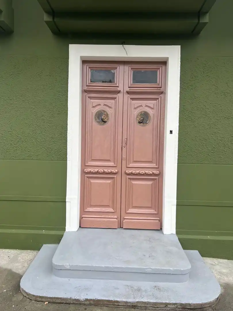 Chalet con jardín en venta en Avenida Antonio Pintor, imagen 5