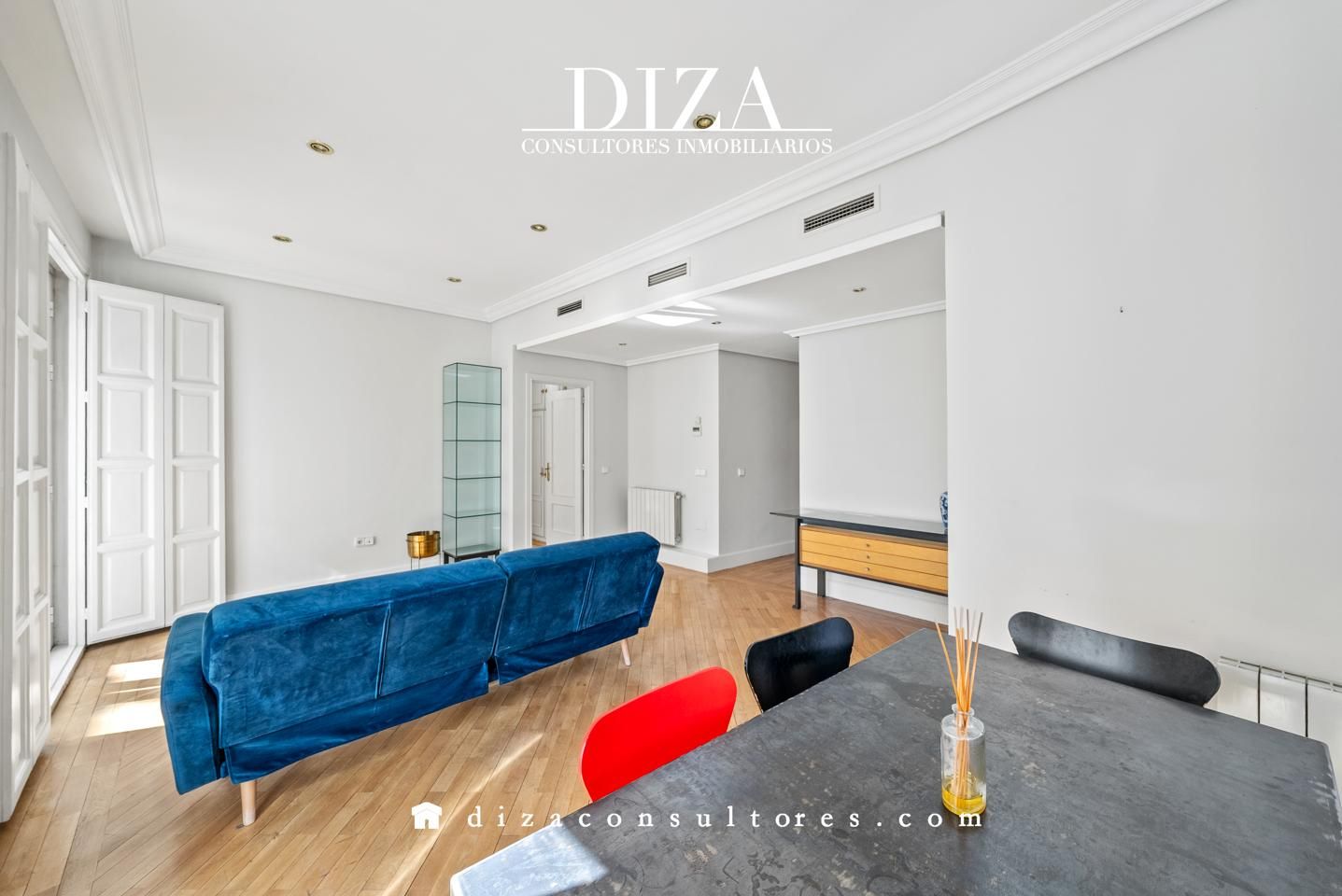 Exterior view of Flat for sale in  Madrid Capital  with Air Conditioner, Heating and Balcony