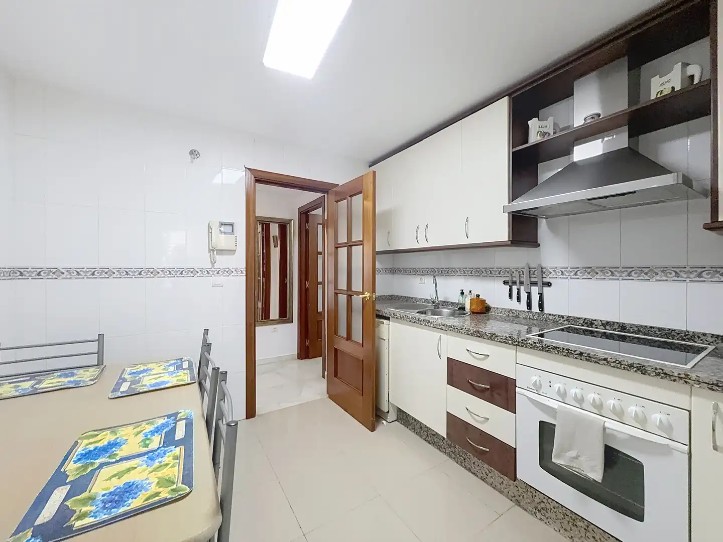 Flat for rent in Avenida Imperio Argentina, 7, Martín Carpena - Torre del Río