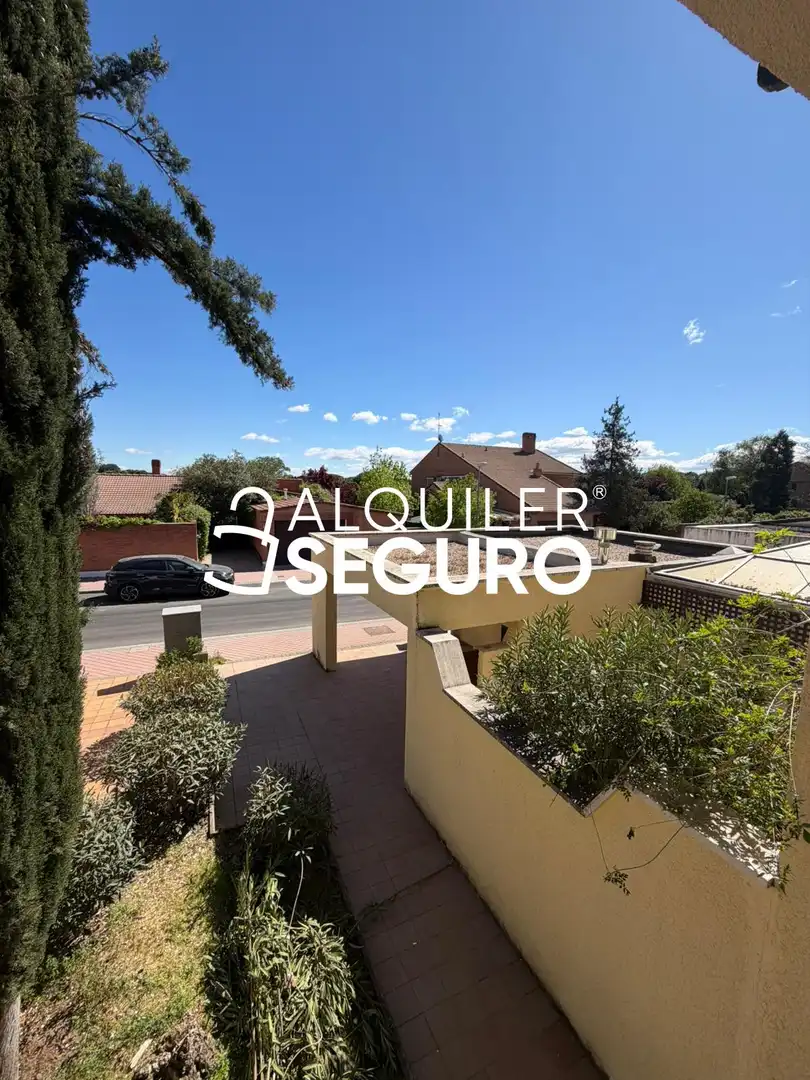 Exterior view of Houses for rent in Majadahonda  with Heating, Terrace and Storage room