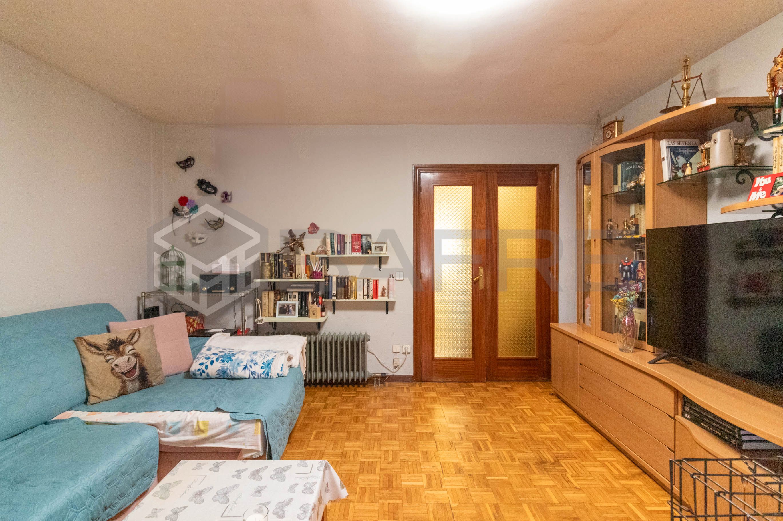 Sala d'estar de Pis en venda en  Madrid Capital amb Aire condicionat, Calefacció i Balcó