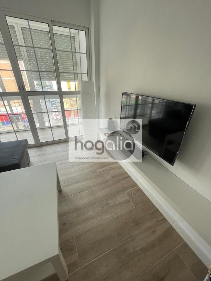 Living room of Flat to share in  Sevilla Capital  with Air Conditioner, Terrace and Furnished