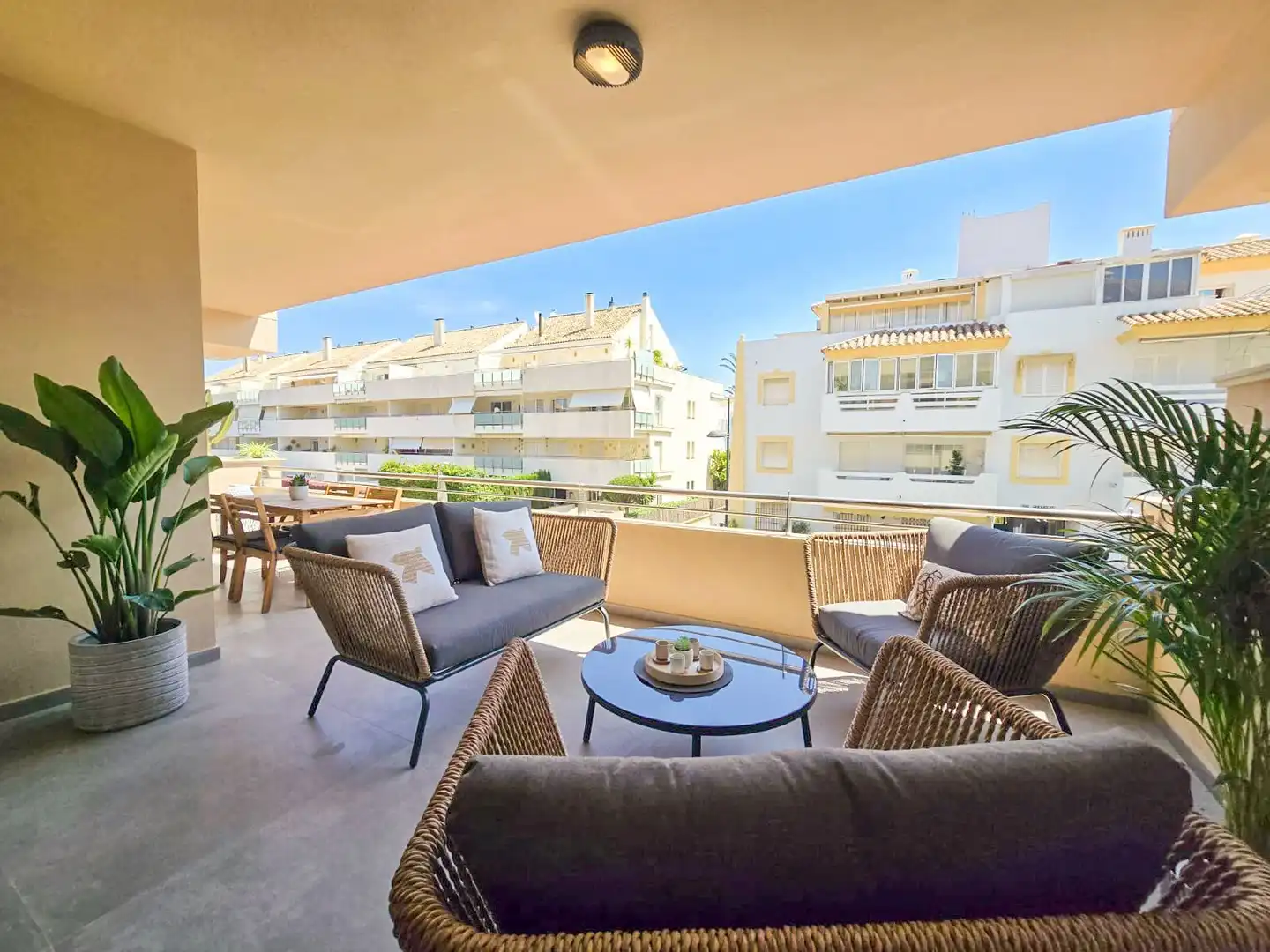 Terrassa de Pis en venda en Marbella amb Aire condicionat, Terrassa i Moblat