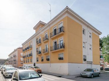Piso con ascensor en venta en C/ Alpajes