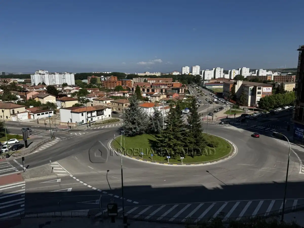 Exterior view of Flat for rent in Burgos  with Heating, Terrace and Furnished
