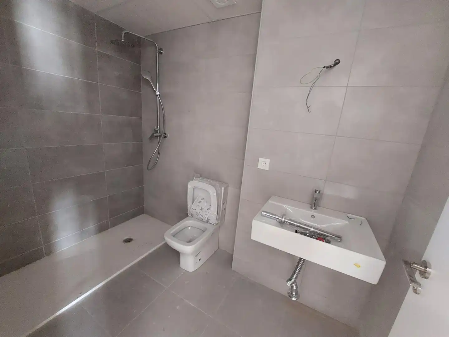 Baño de Piso en venta en Almería con Aire acondicionado y Calefacción