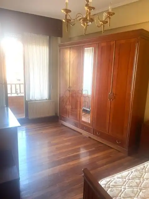 Piso de alquiler en San Pedro de Deusto - La Ribera