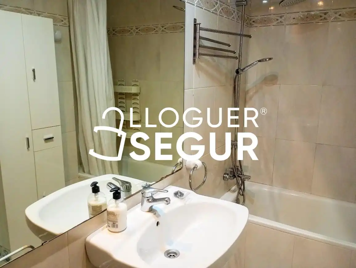 Bany de Pis de lloguer en Sitges amb Terrassa