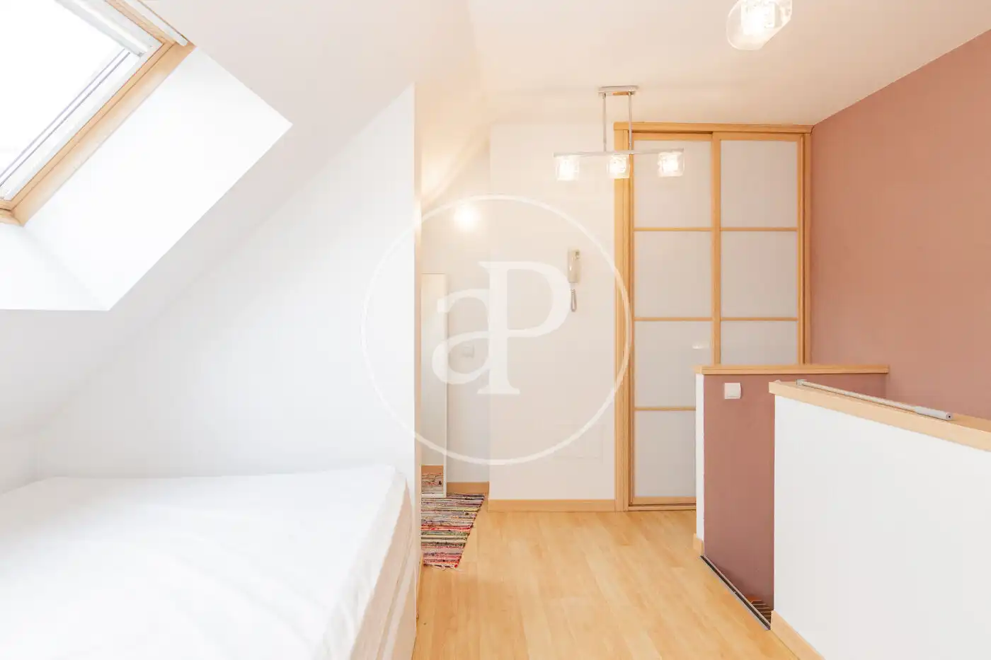Bedroom of Flat for rent in Madrid  with Air Conditioner, Heating and Terrace