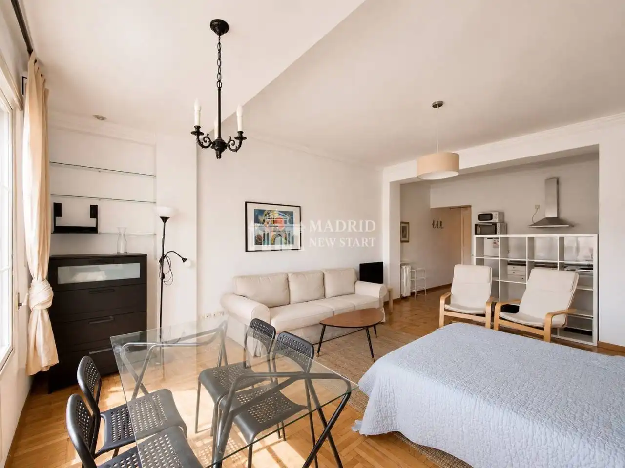 Habitación de Estudio de alquiler en Madrid con Aire acondicionado, Calefacción y Parquet
