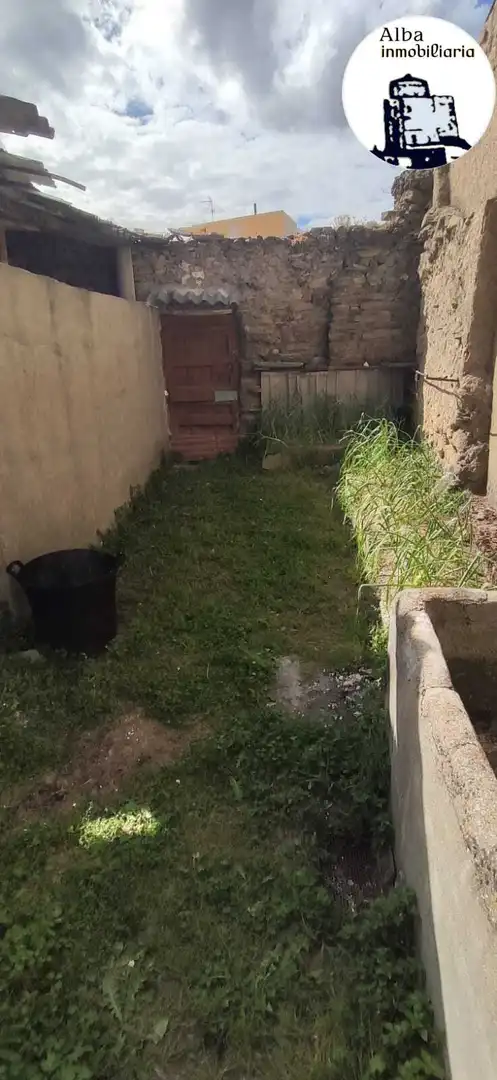 Casa con giardino in vendita a Calle Mercado 9, imagen 2