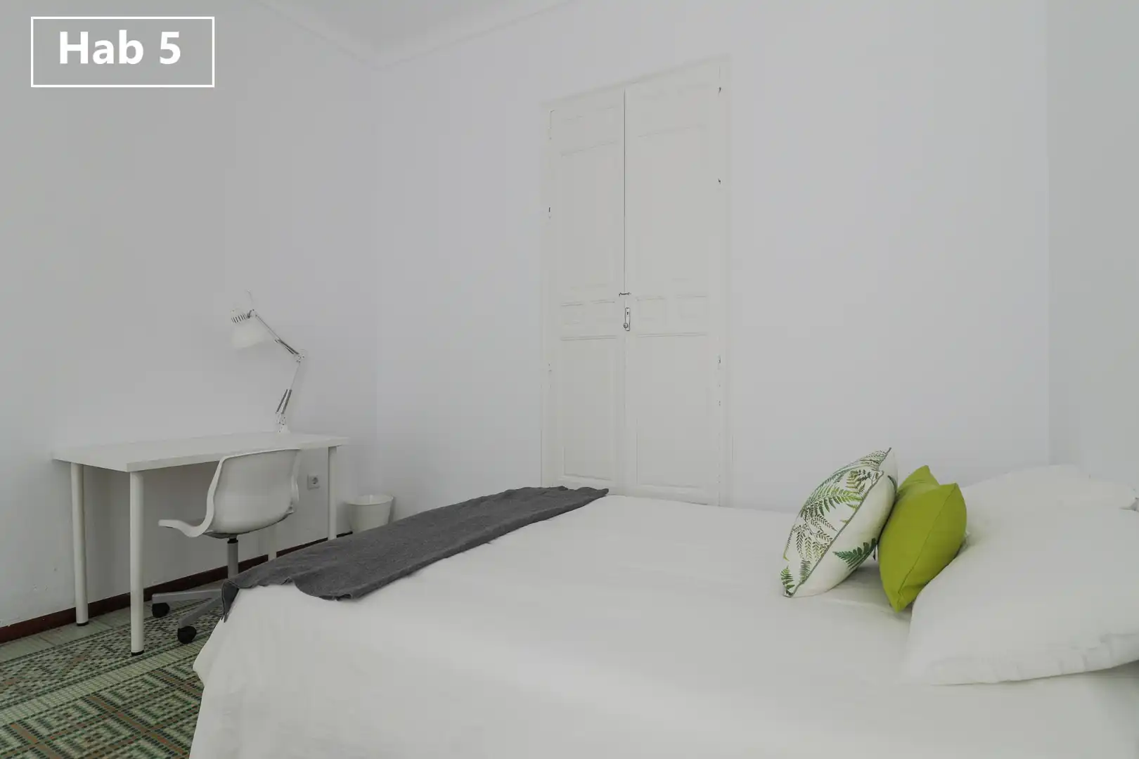 Habitación de Piso de alquiler en Málaga con Amueblado, Lavadora y Microondas