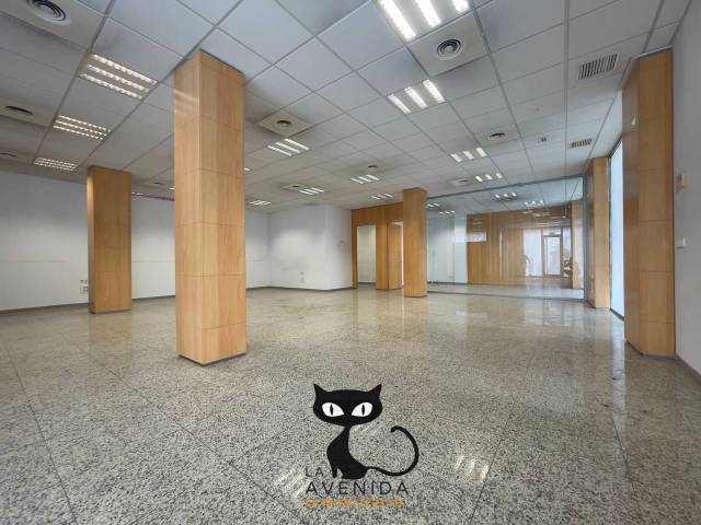 Local comercial en Alquiler en Carrer de la Partida del Divendres en Massanassa