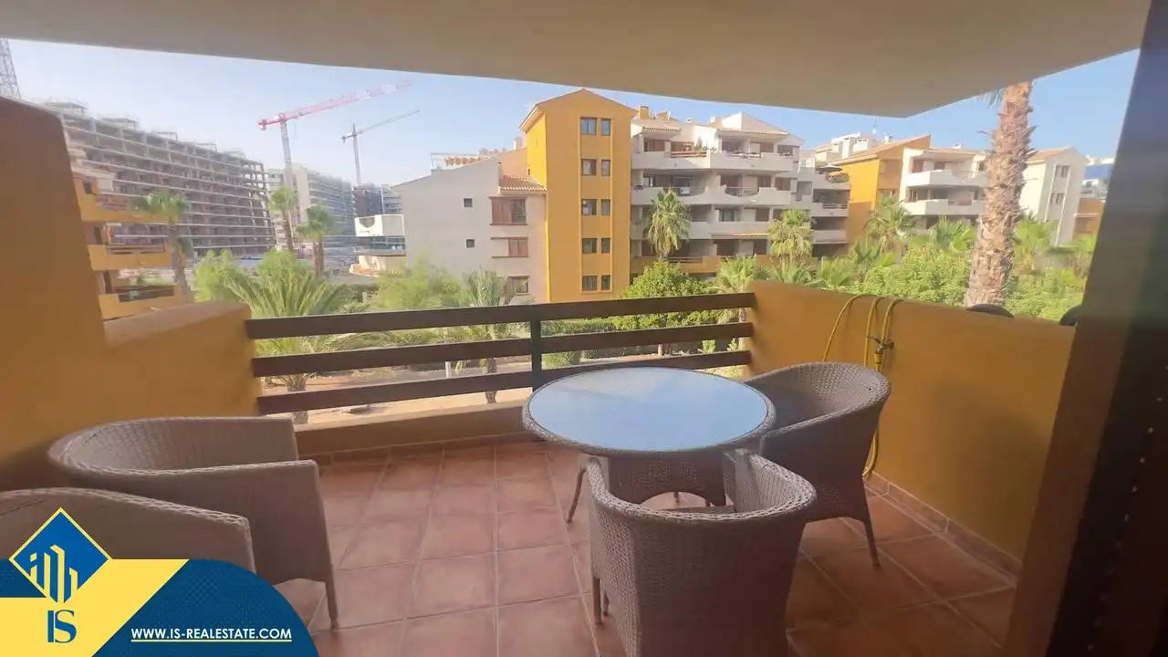 Terrassa de Pis de lloguer en Torrevieja amb Terrassa, Moblat i Forn