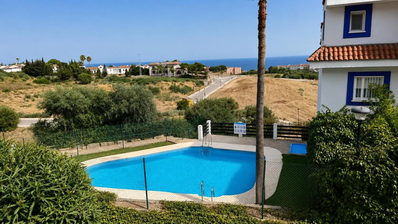 Piscina de Apartamento en venta en Manilva con Aire acondicionado, Amueblado y Piscina comunitaria