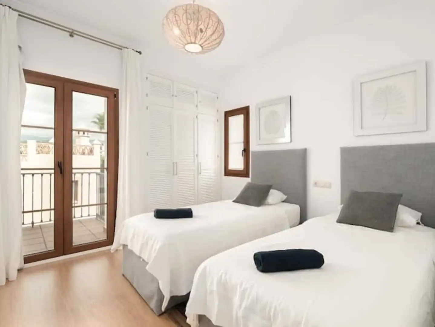 Bedroom of Houses for rent in Estepona  with Air Conditioner, Terrace and Swimming Pool