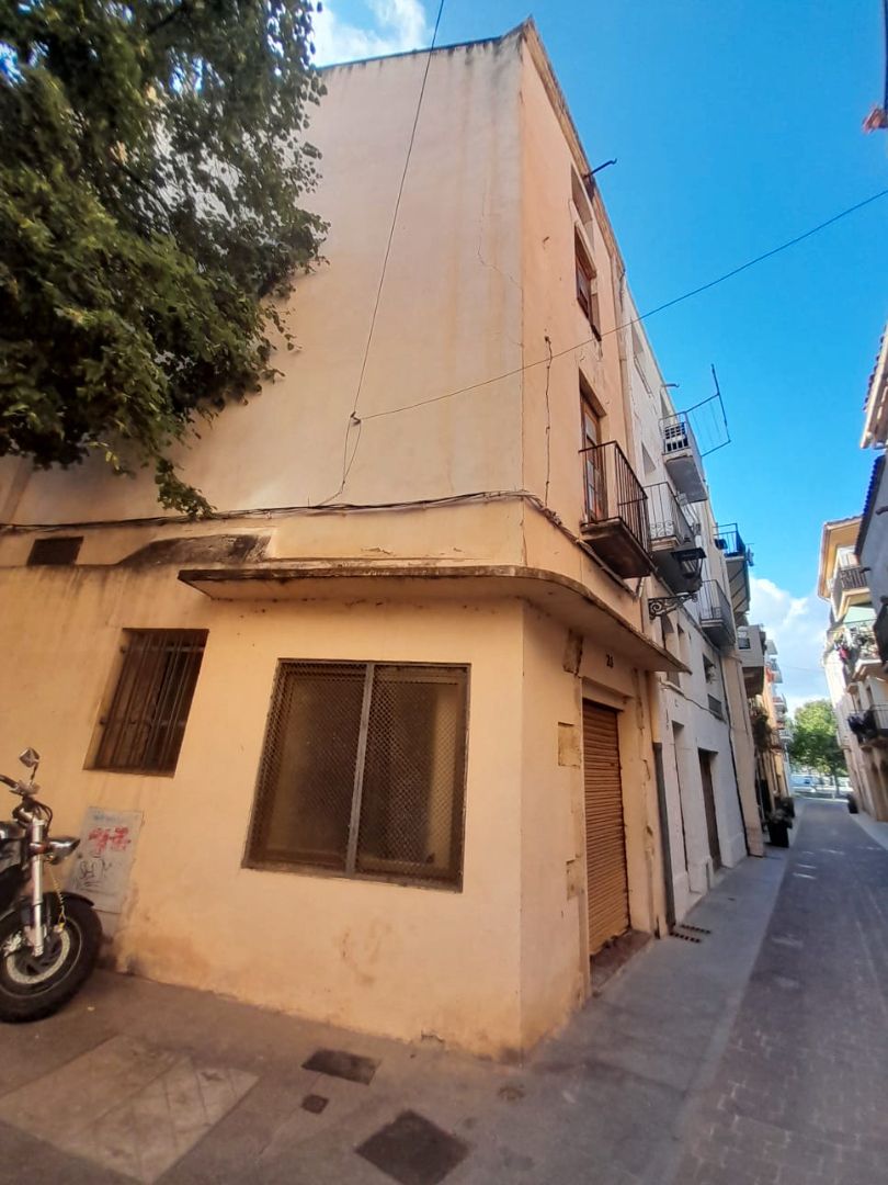 Vista exterior de Casa o xalet en venda en Cambrils amb Balcó