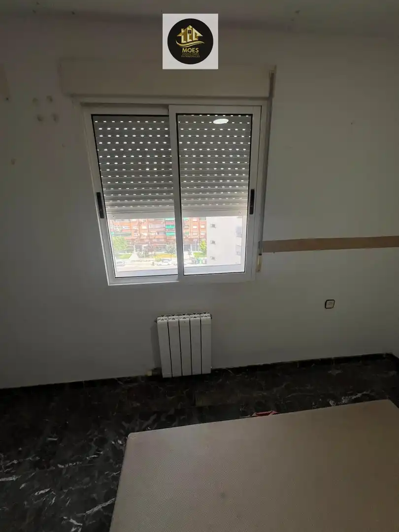 Bedroom of Flat for sale in Jaén  with Heating, Storage room and Balcony